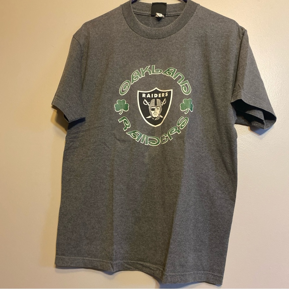 Oakland Raiders Shamrock St. Patrick’s Day Team Appeal Grey Short Sleeve Med Tee